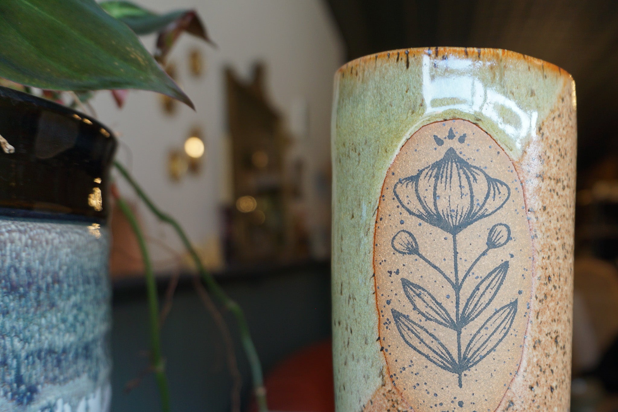 14oz Flower Tumbler in Green & Spice Glaze