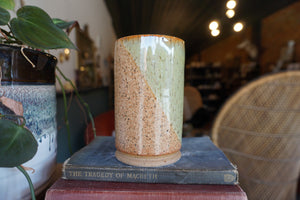 14oz Flower Tumbler in Green & Spice Glaze
