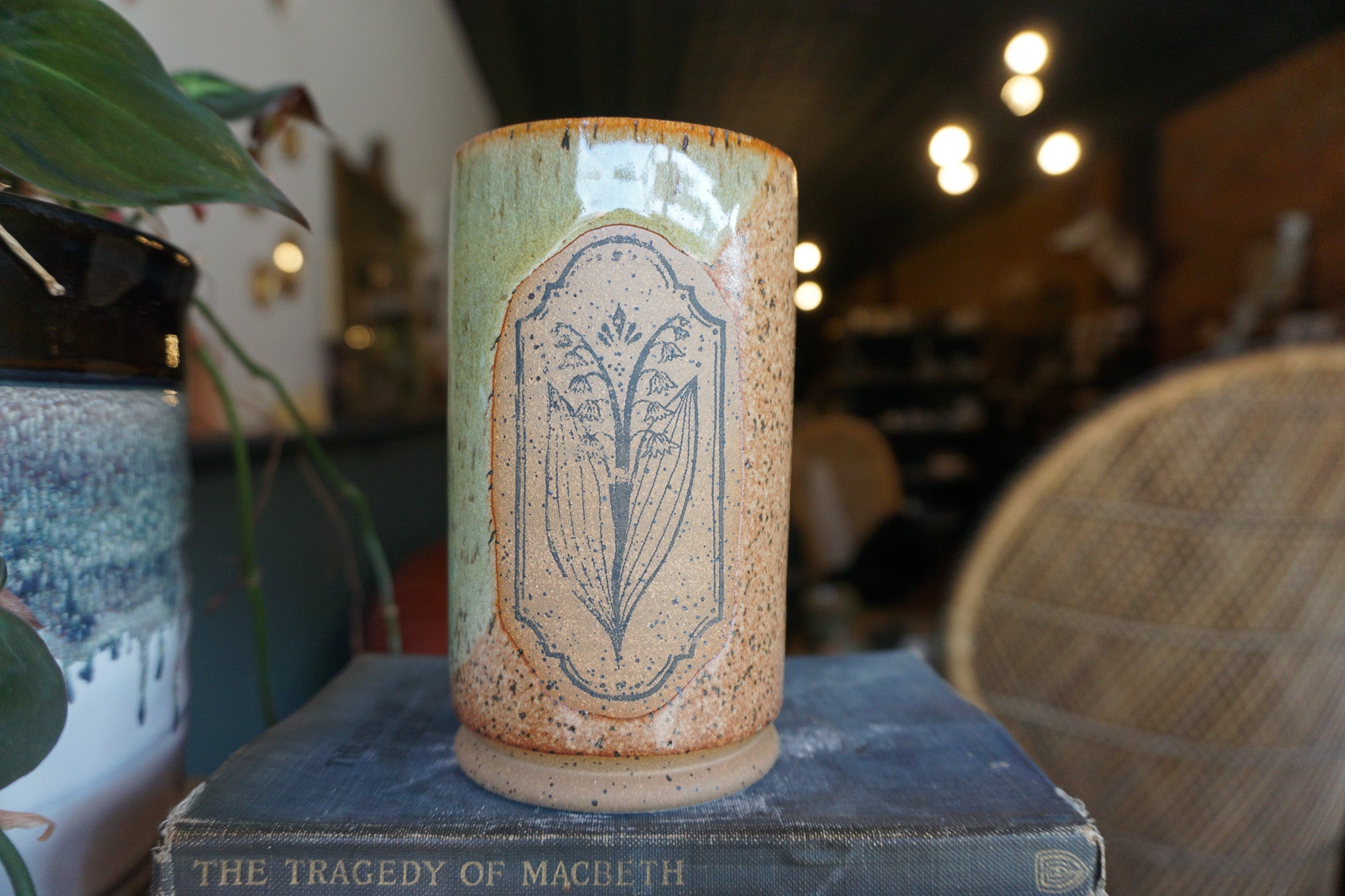 14oz Lily of the Valley Tumbler in Green & Spice Glaze 1